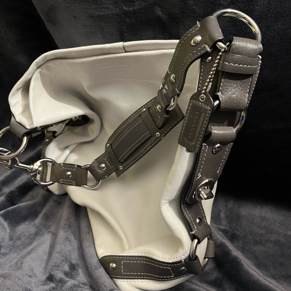 Large Coach White Leather Slouch Shoulder Bag - Picture 2 of 7